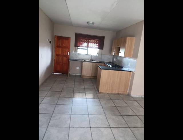 3 BEDROOM APARTMENT FOR SALE IN GROBLERPARK